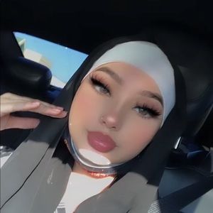 Meet your Posher, Laney